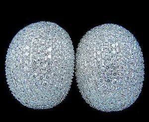 10.02CT 18KT RAISED PUFF DOMED DIAMOND CLUSTER EARRINGS F/VS BEAD SET