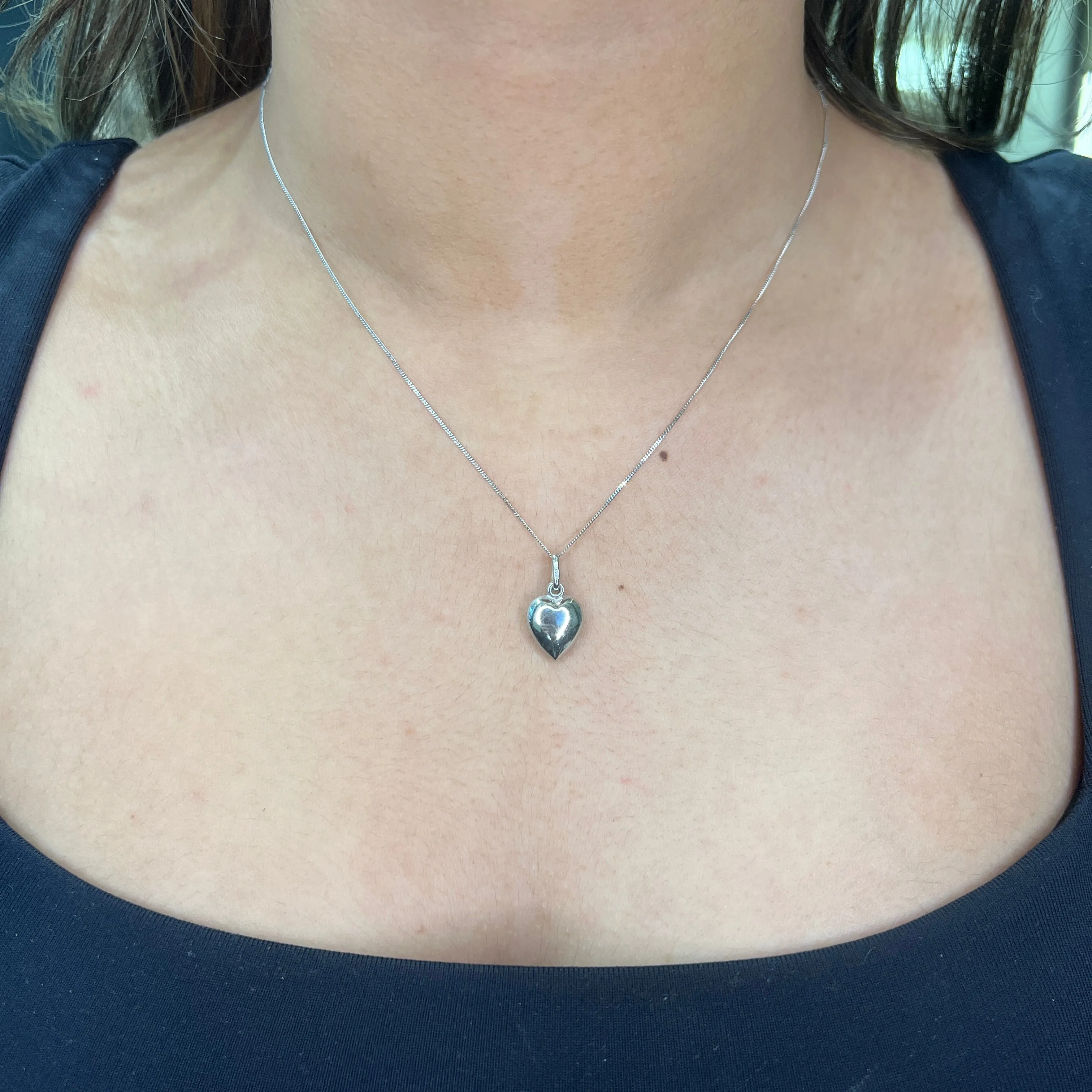 (10K, 14K, 18K) White Gold (10mm) Puffed Heart Pendant