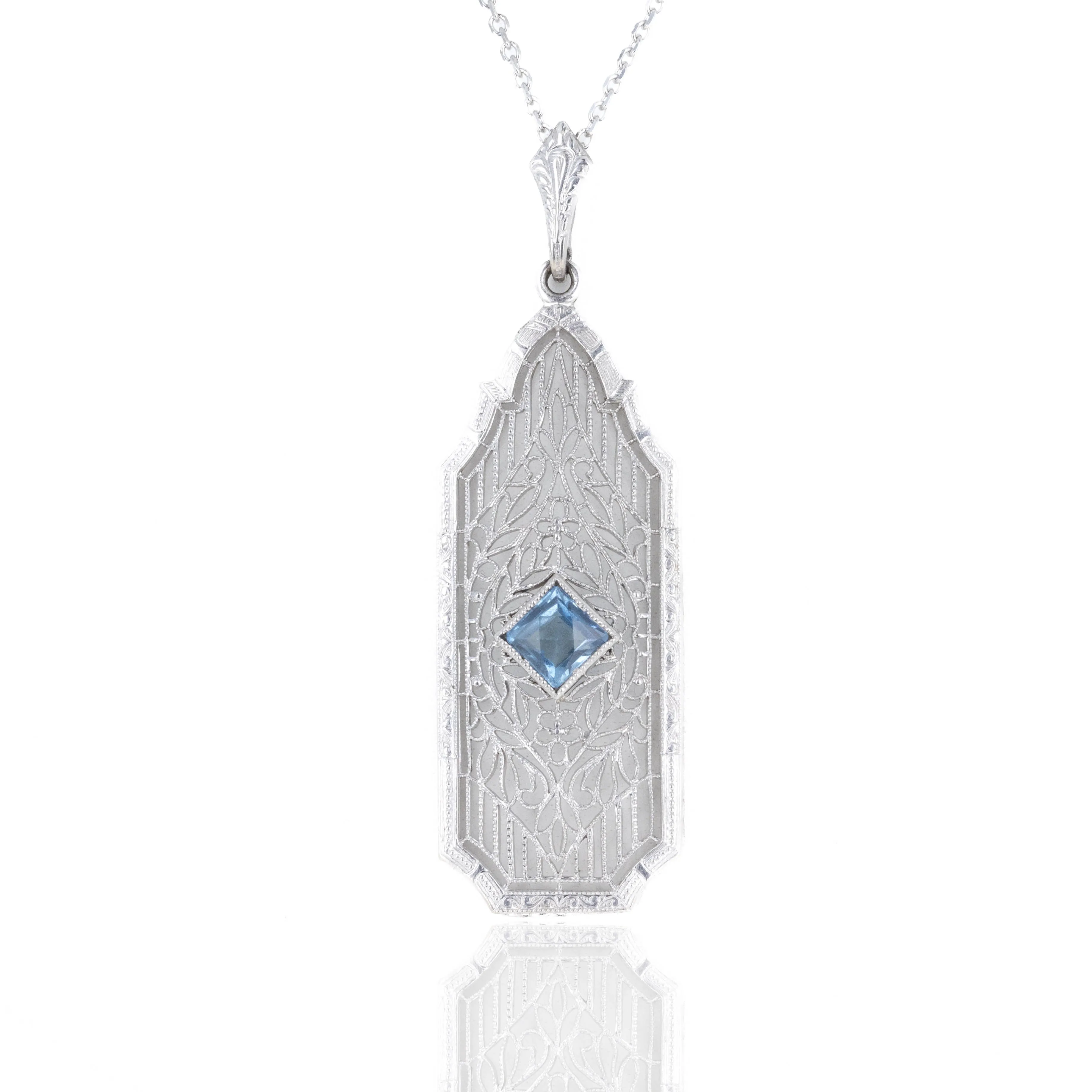 14K White Gold 0.35 Carat Aquamarine Filigree Pendant