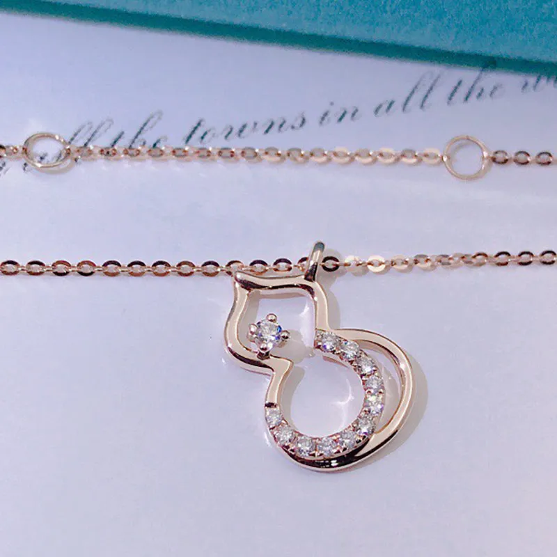 18K Gold 0.085ct Natural Diamond Gourd Shaped Pendant Necklace