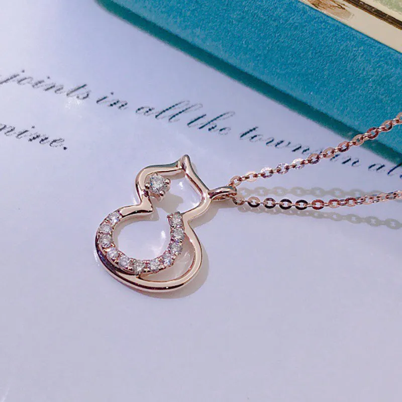 18K Gold 0.085ct Natural Diamond Gourd Shaped Pendant Necklace