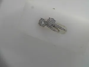 18k Gold & Diamond Earring