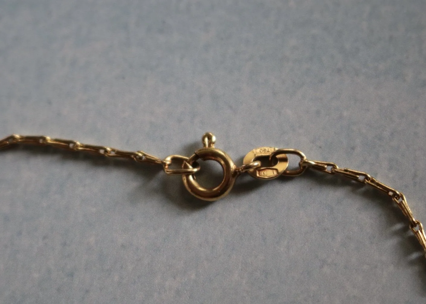 18k Vintage Four Leaf Clover Necklace with Diamond