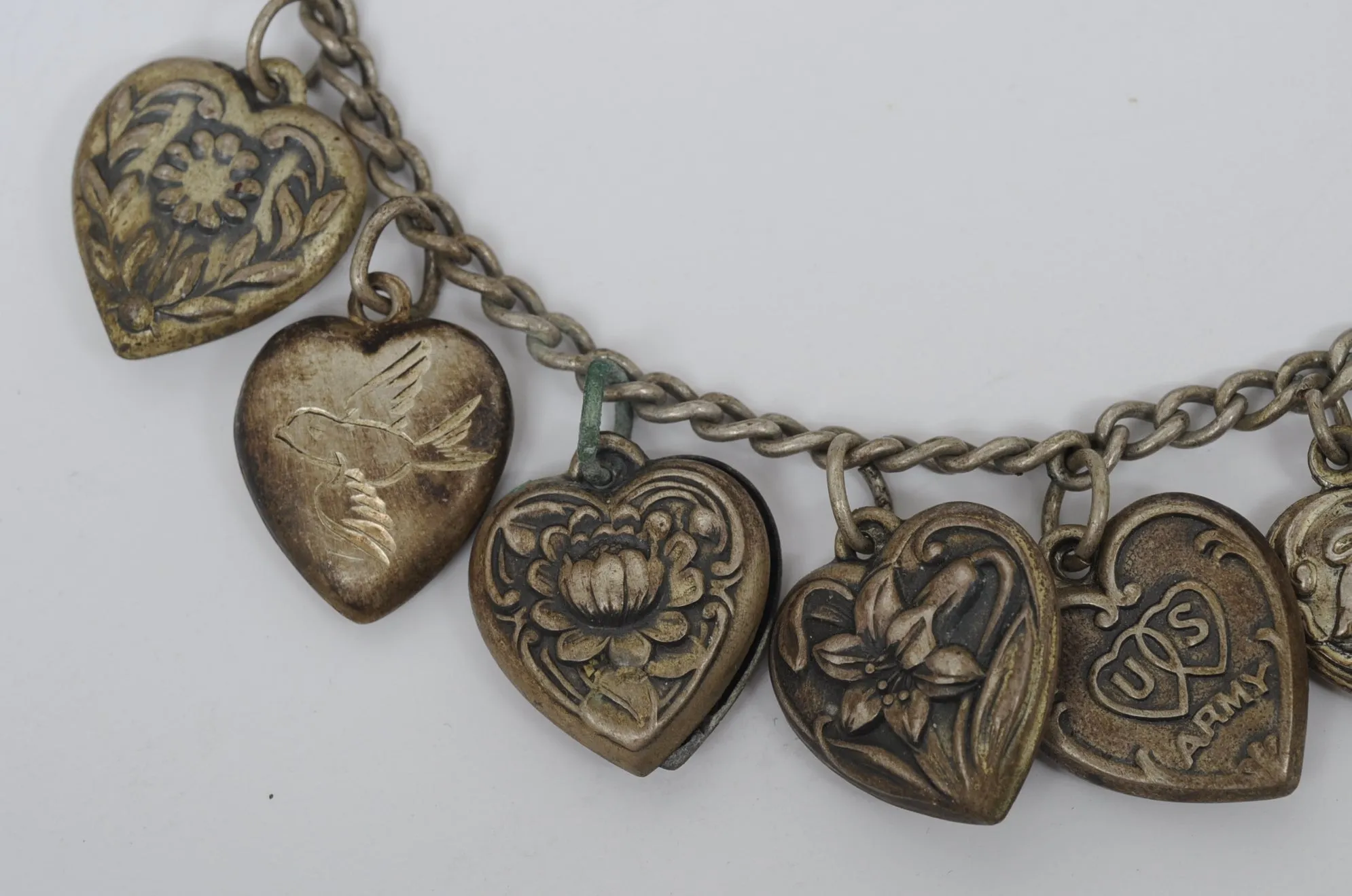 1940's Vintage Puffy Hearts Charm Bracelet