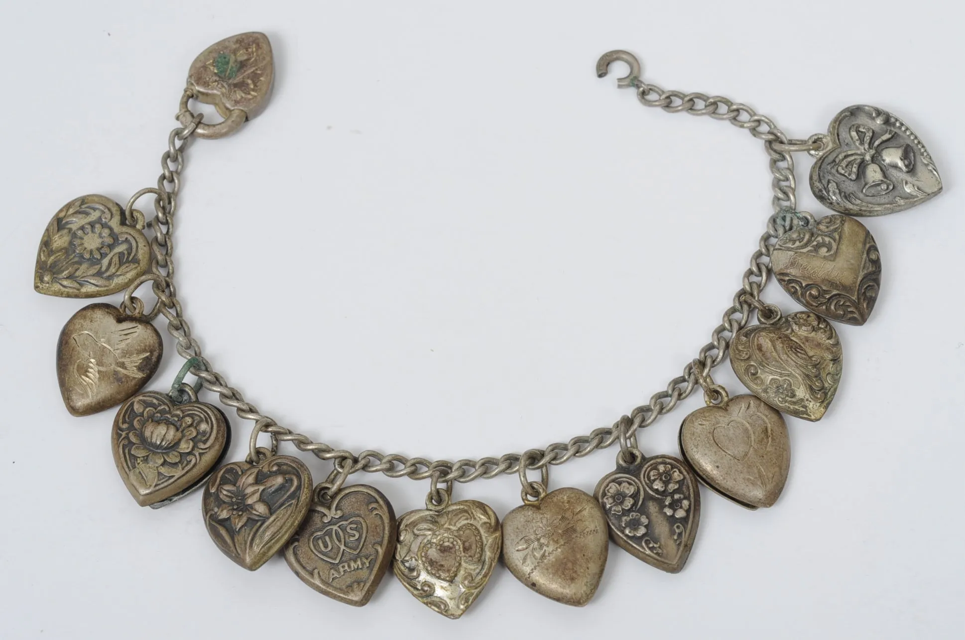 1940's Vintage Puffy Hearts Charm Bracelet