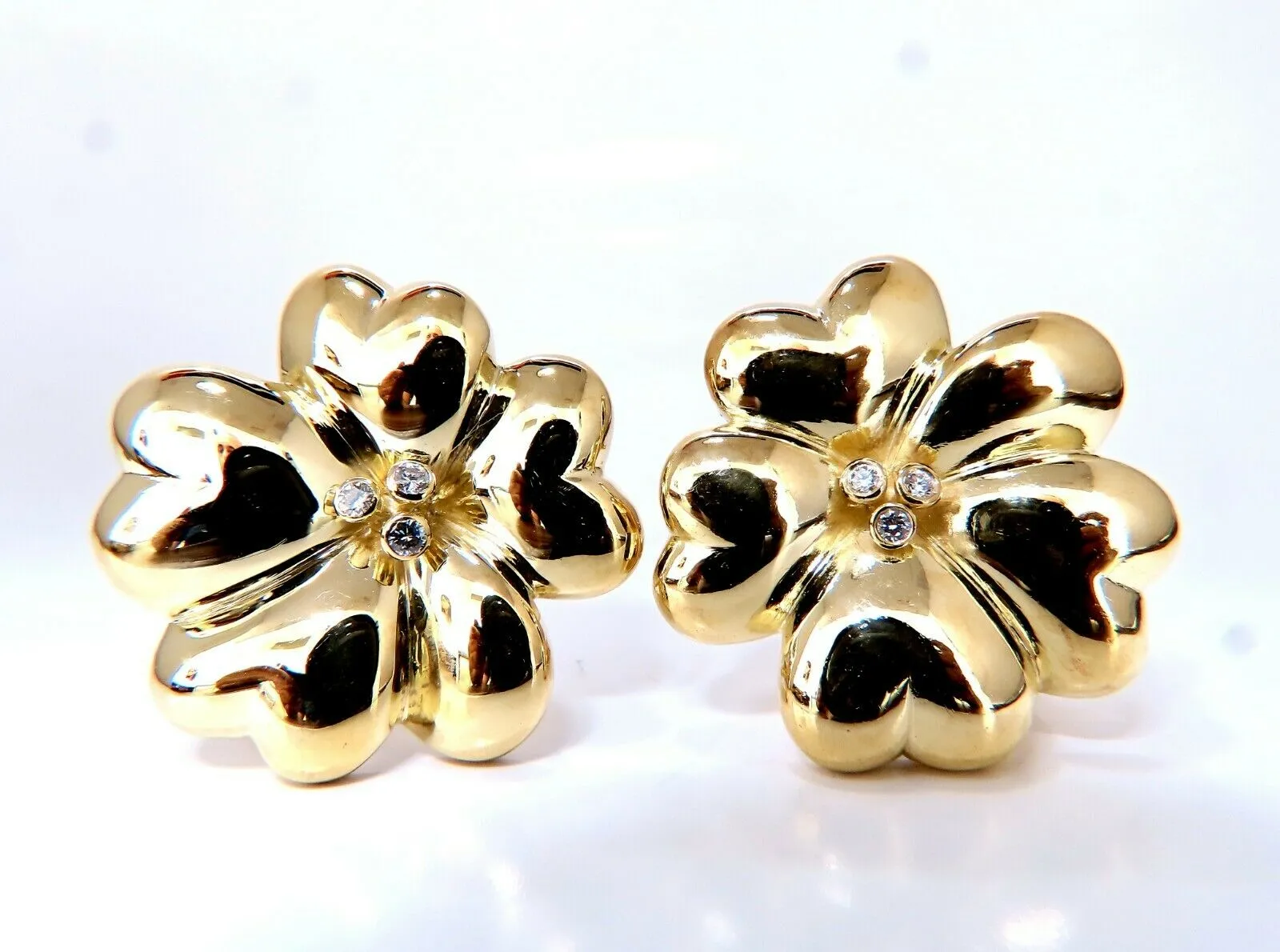 .30ct Round Diamond Circular Stacking Heart Clip Earrings 18kt