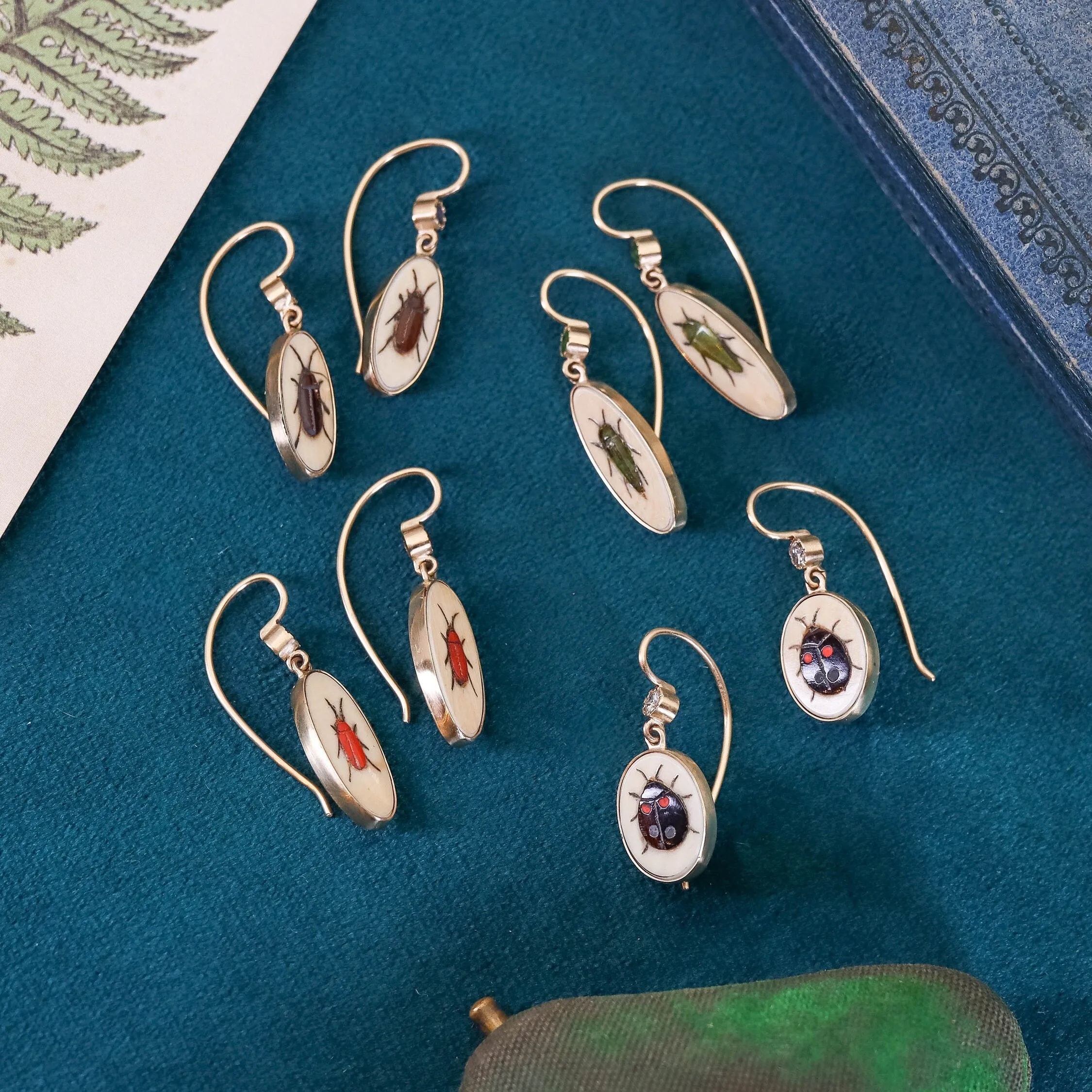Antique Shibayama Insect Conversion Earrings of 14k Gold