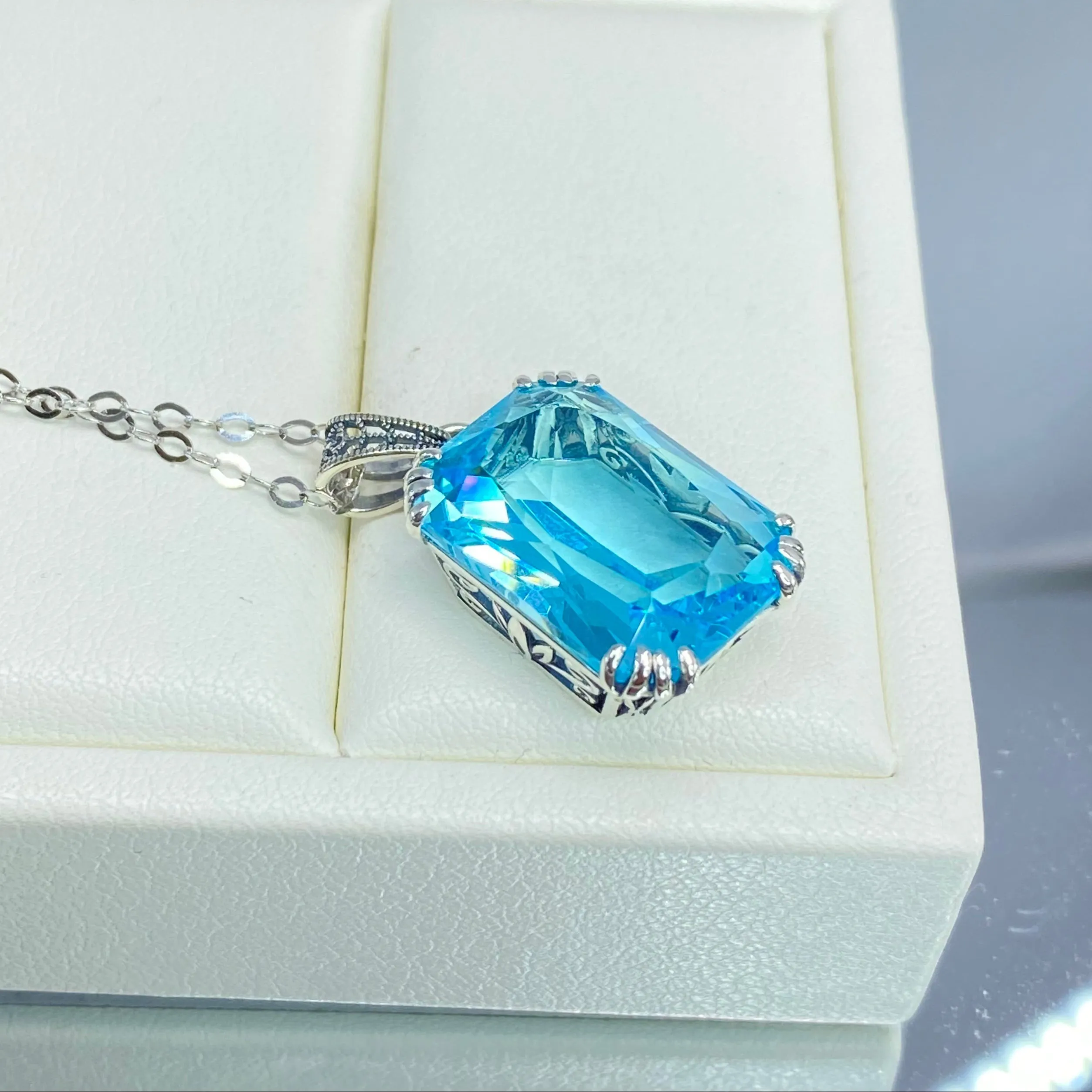 Aquamarine Necklace, 1930s Art Nouveu Jewelry #P109