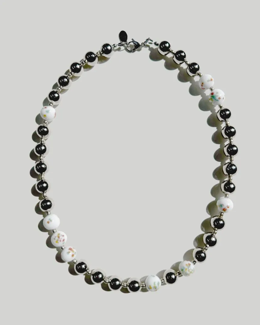 Armas Necklace