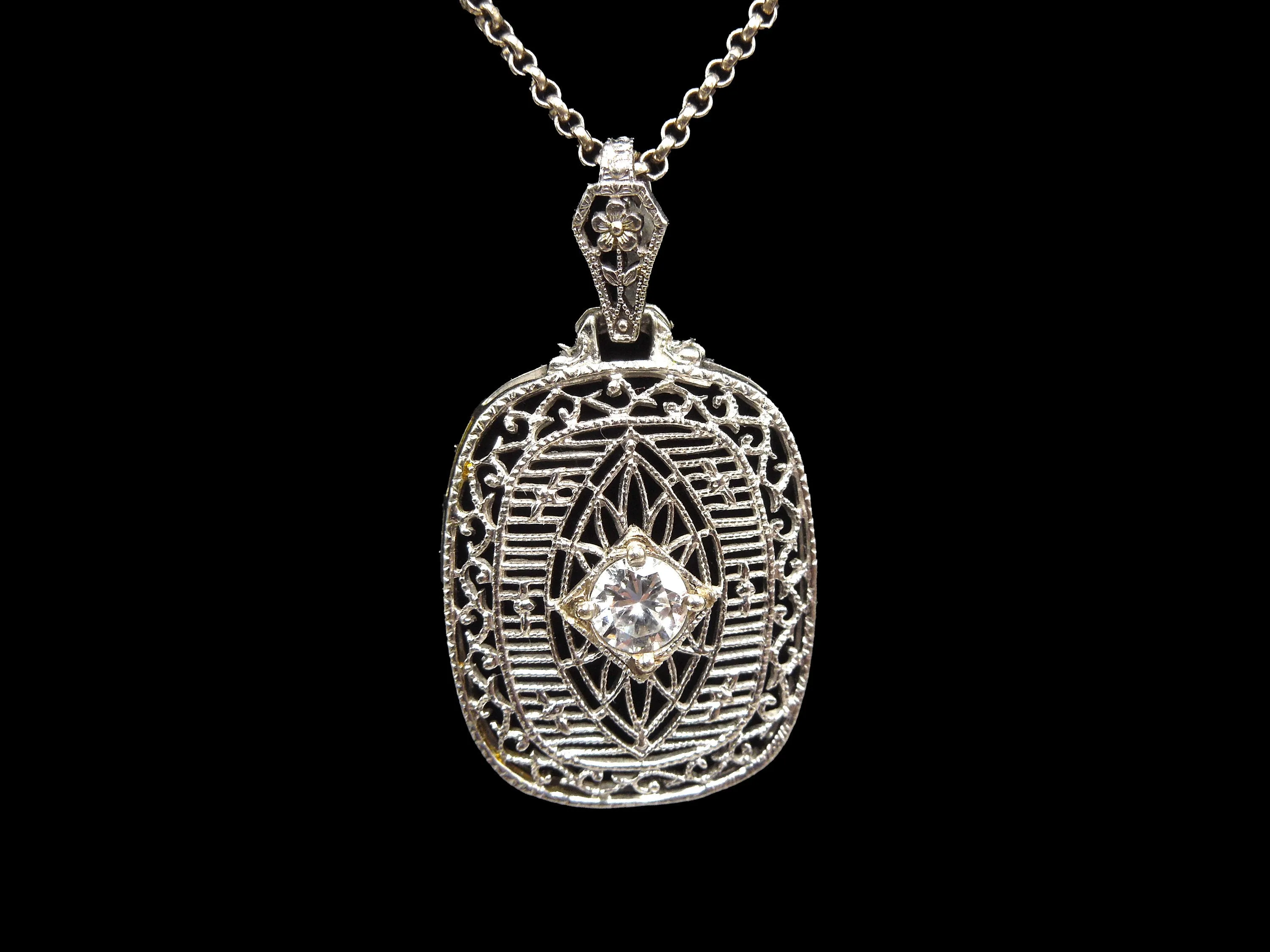 Art Deco White Gold and Quarter Carat Diamond Filigree Pendant Necklace