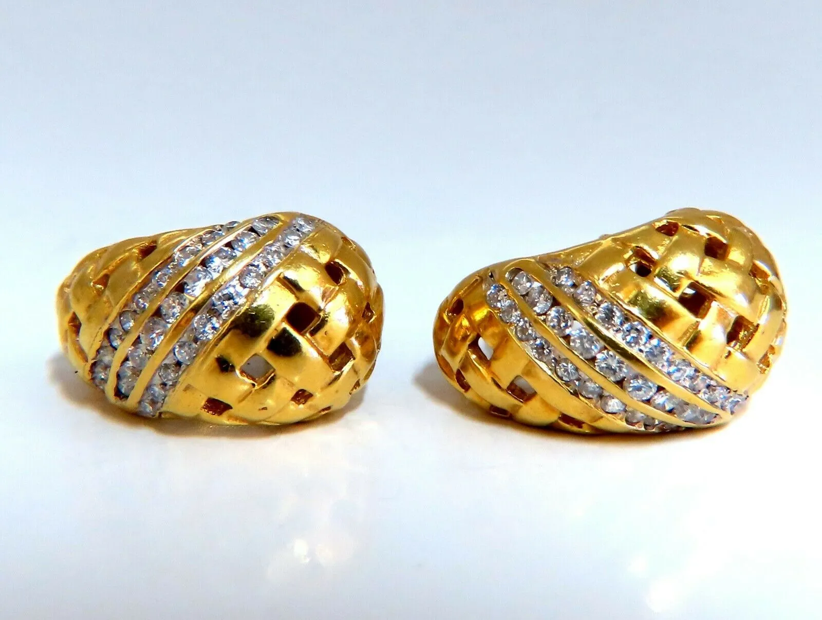 Basket weave natural 1.50ct diamond clip earrings 18kt