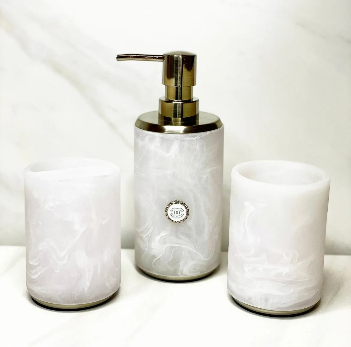 CC White Opaque Bath Set