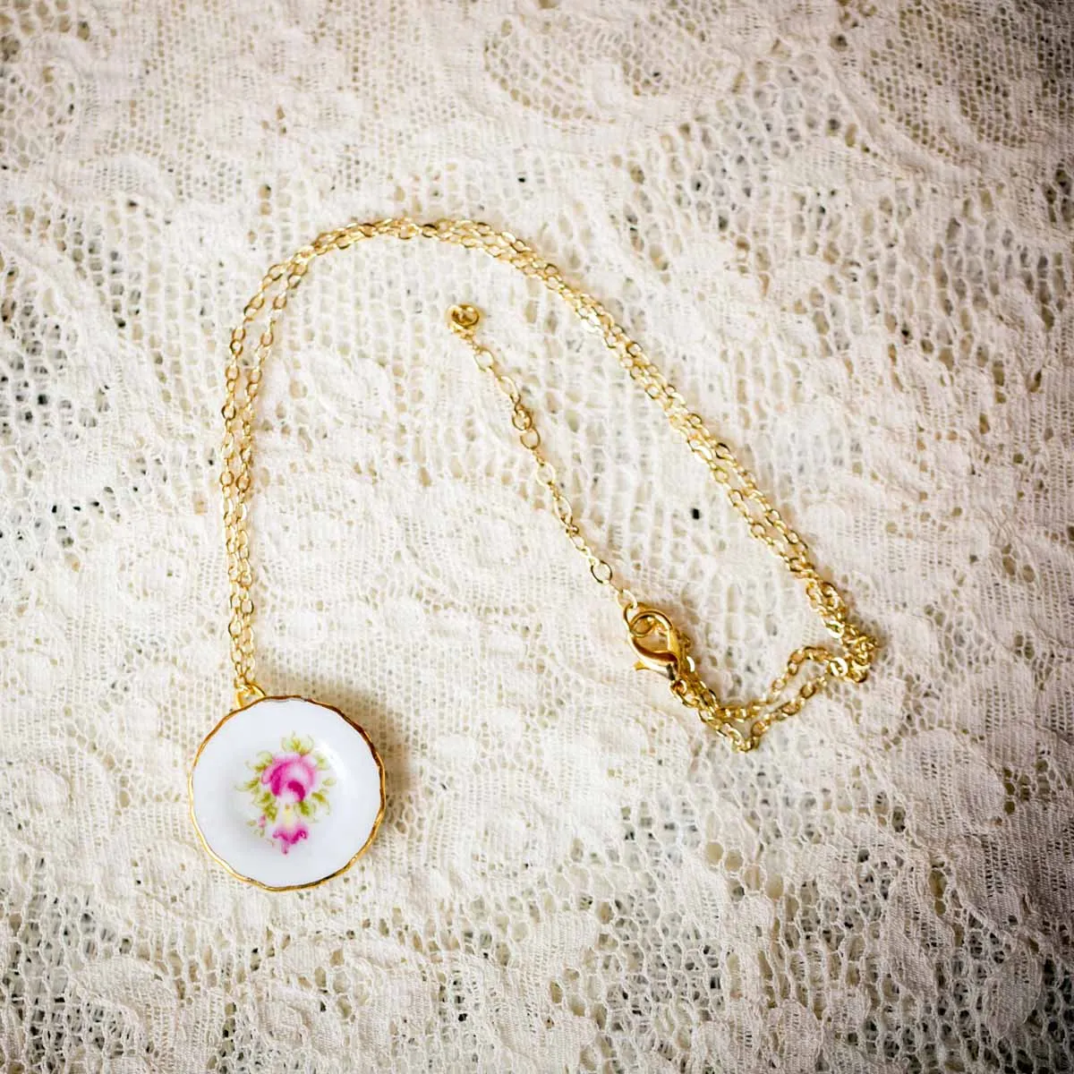 China Dish/Plate Necklace