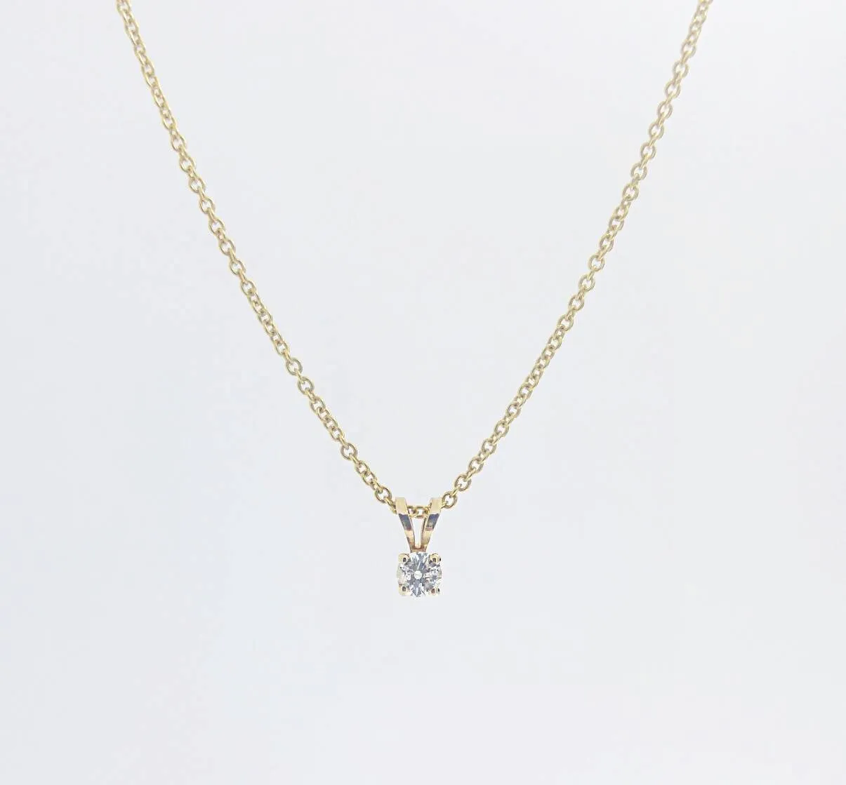 Classic 0.30 carat Diamond Solitaire Necklace
