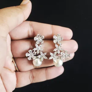 Cz Short Earring With Rhodium Plating HL37