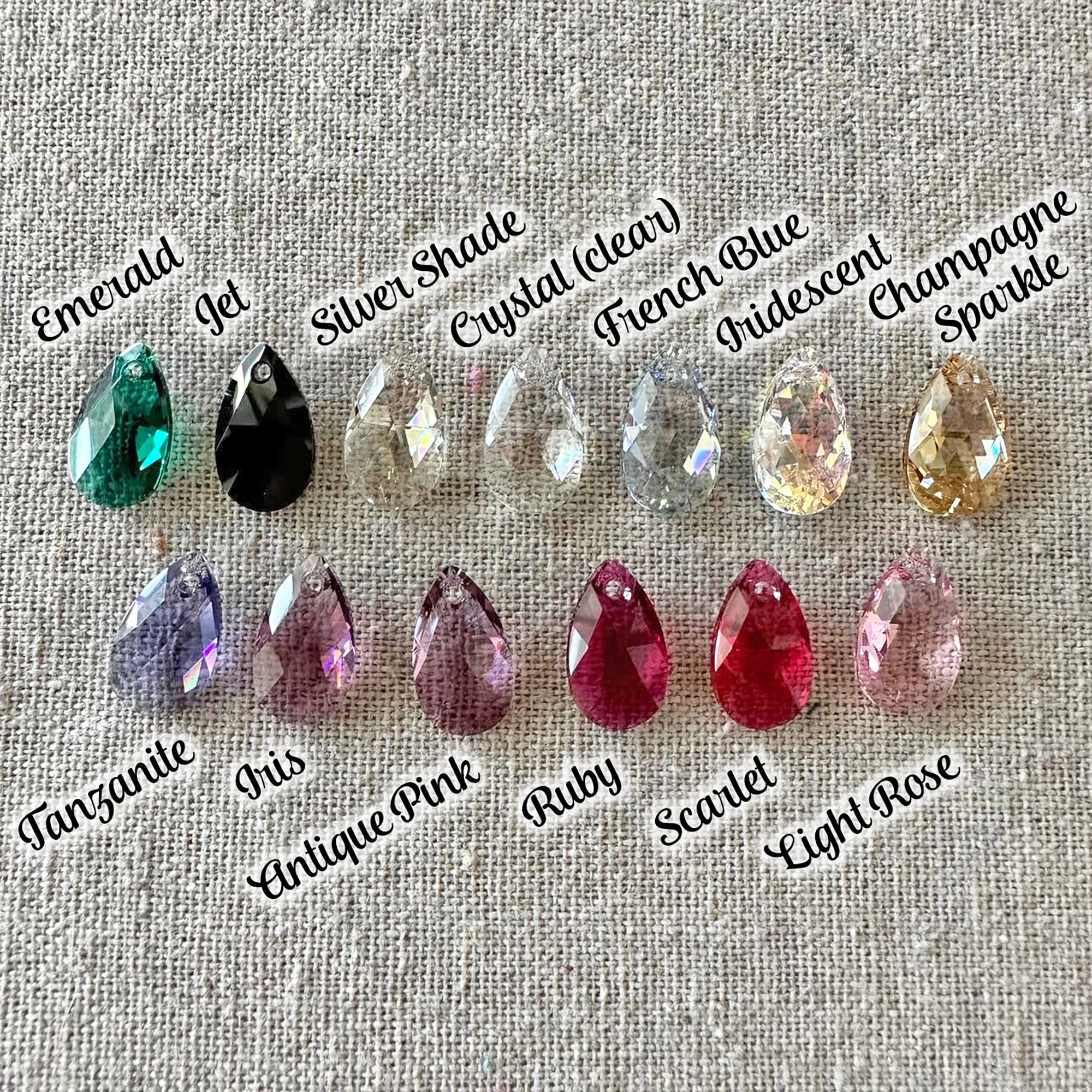 Deco Tear Necklace