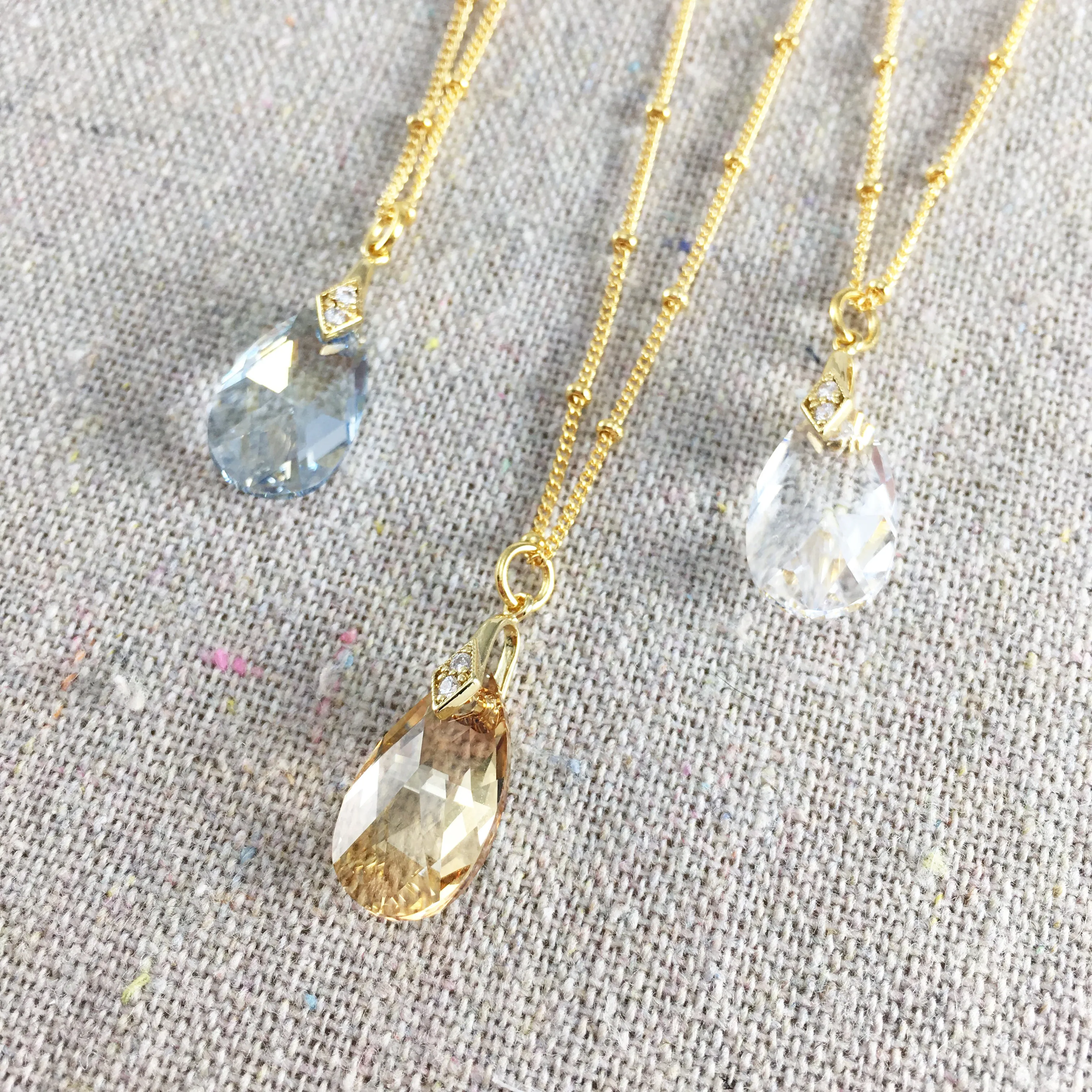 Deco Tear Necklace