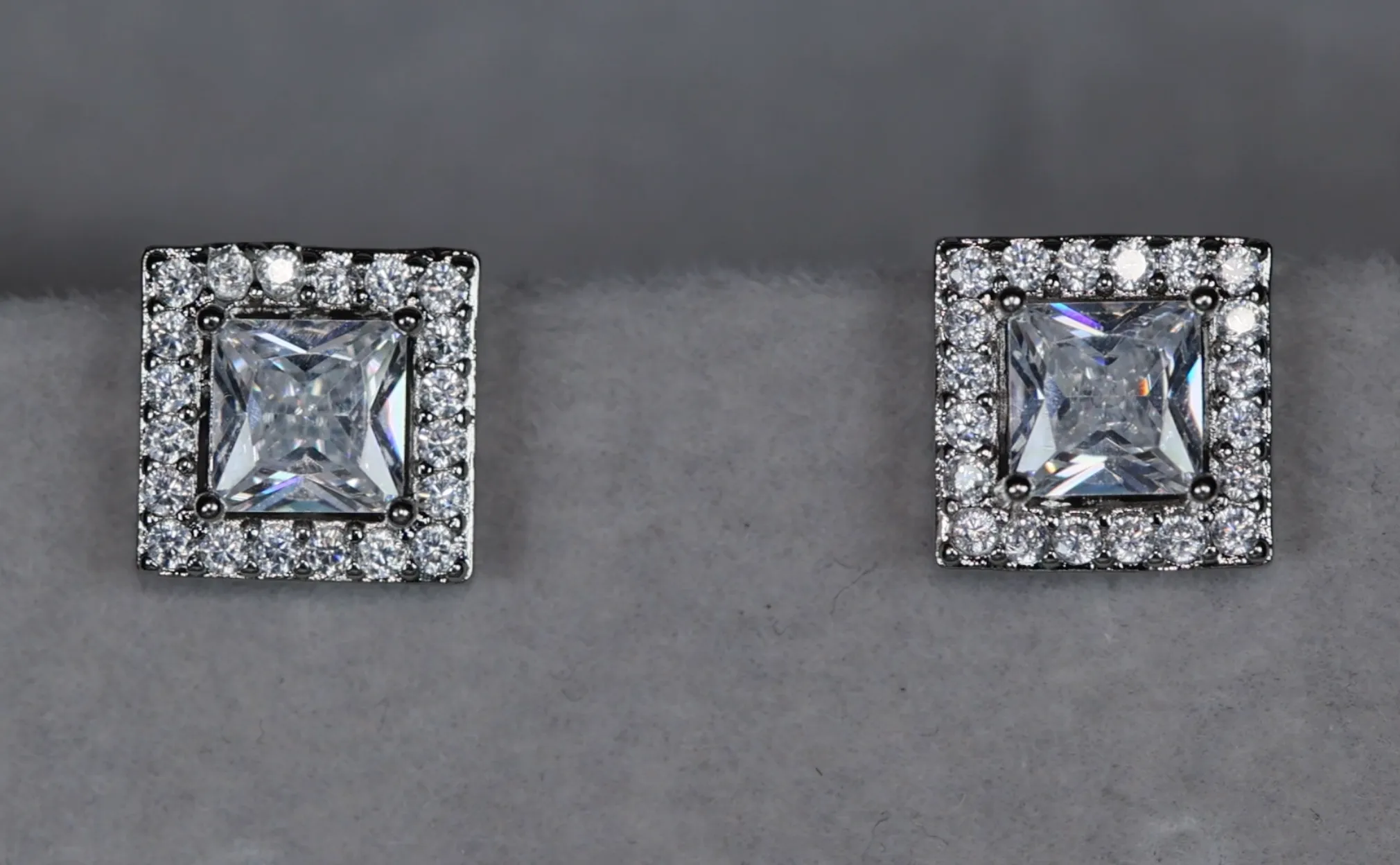 Diamond Ear Studs | Womens Stud Earrings | Mens Diamond Ear Studs