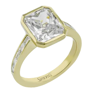 Engagement Ring in 18k Gold