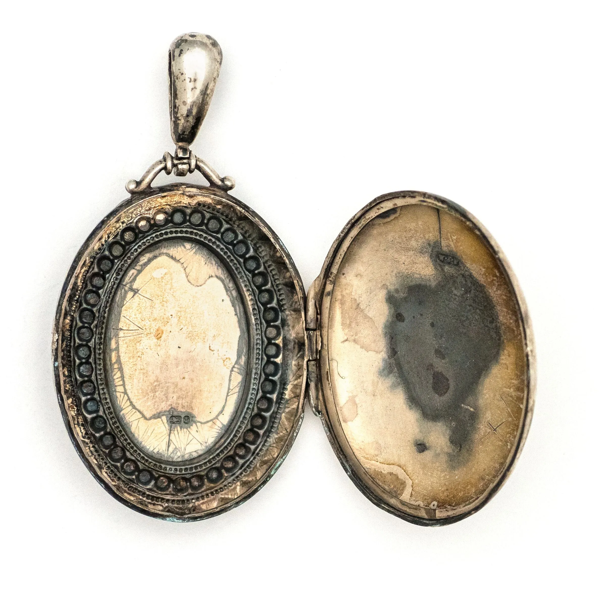 English Victorian Sterling Silver Antique Oval Locket