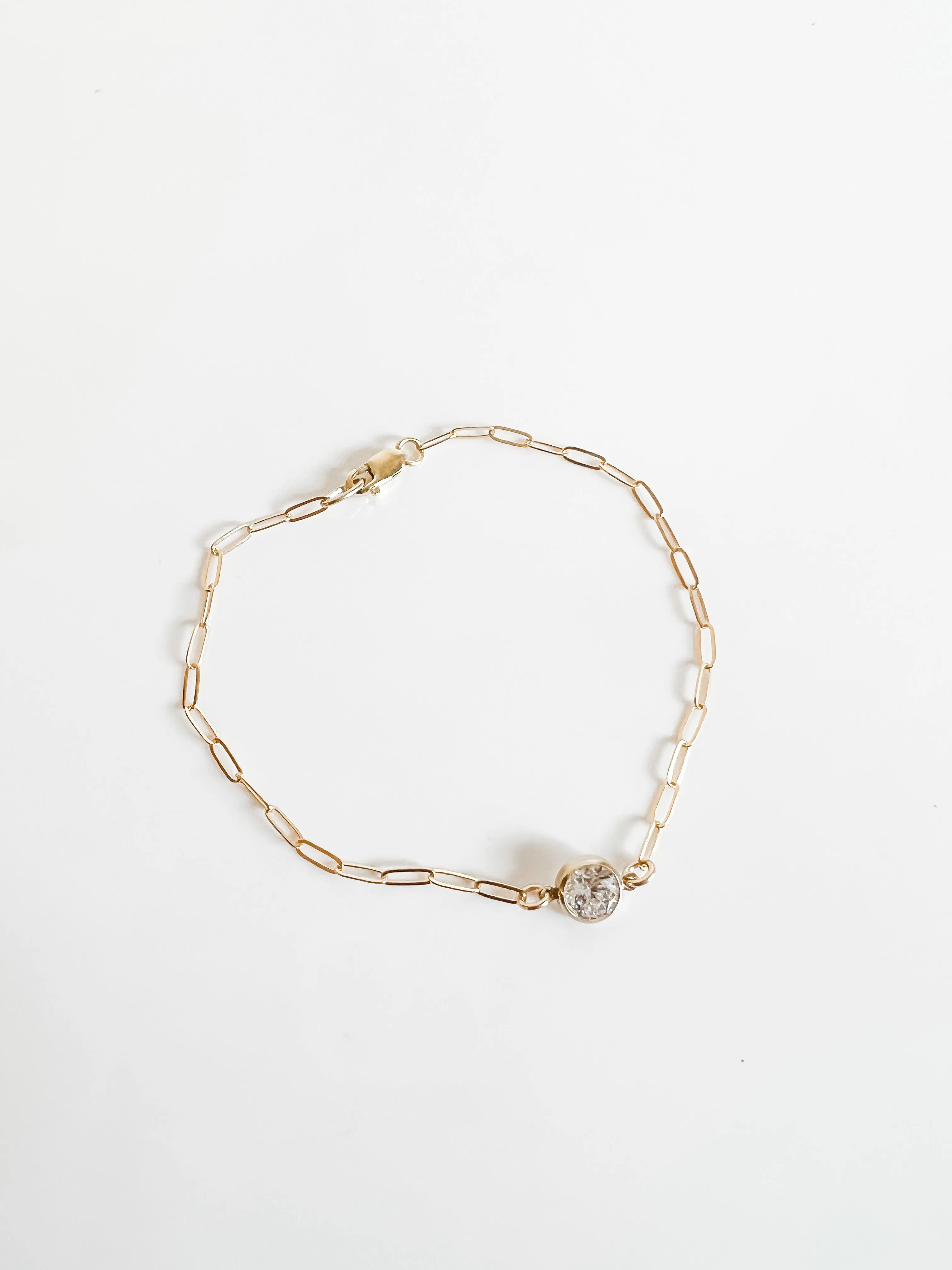 FLOATING DIAMOND DAINTY BRACELET