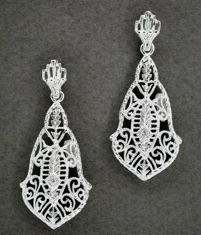Heirloom Art Deco Filigree Dangling Diamond Earrings in 14 Karat White Gold