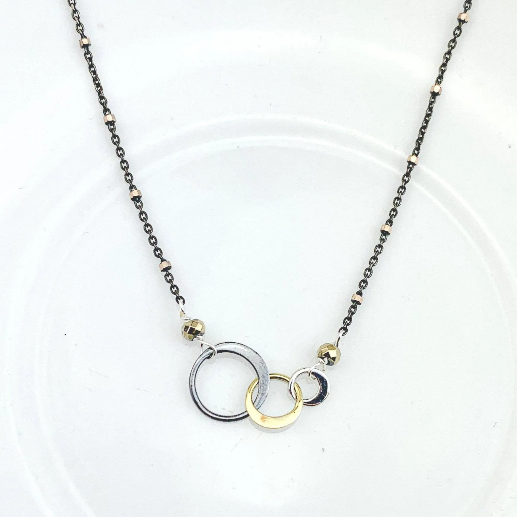 Mini Jill Three Wide Link Necklace