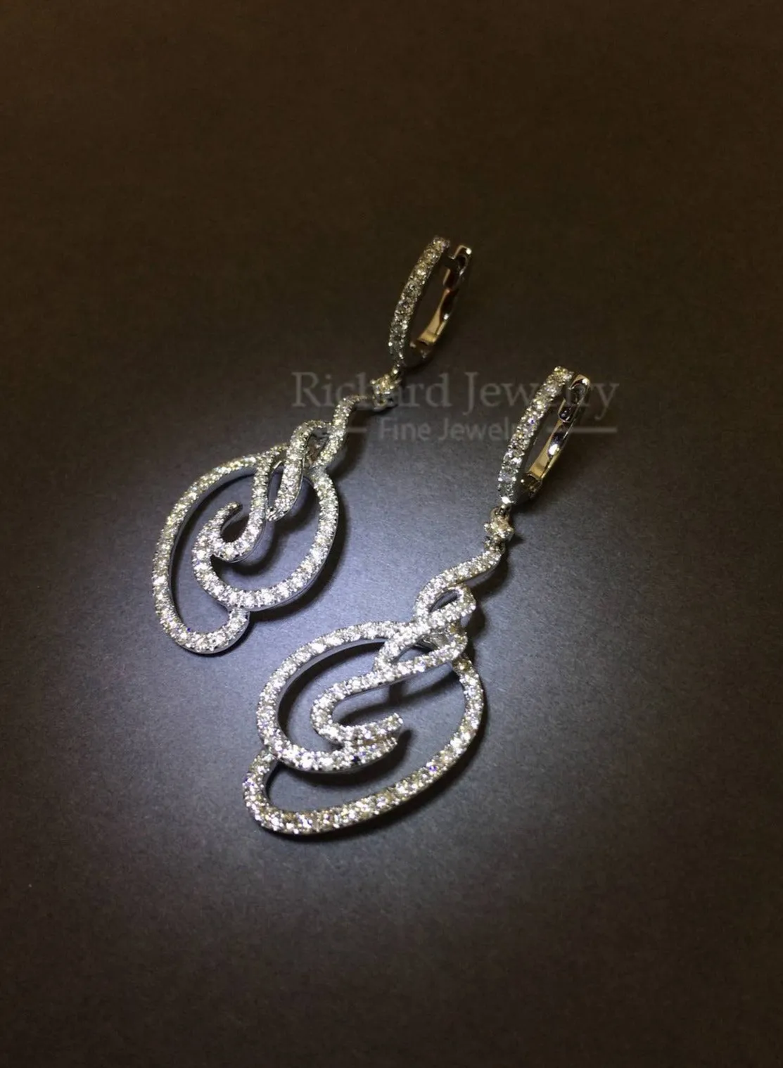 Open-space Wavy Diamond Earring