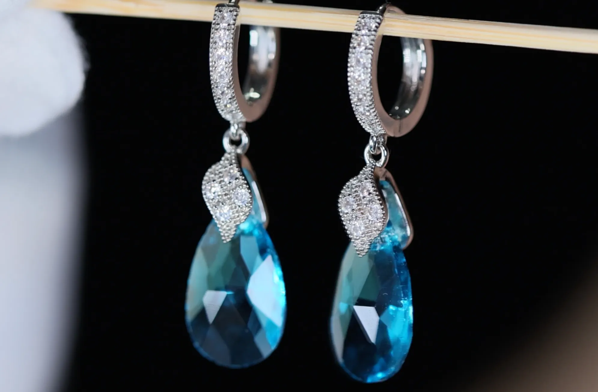 Pear Cut Diamond Earrings | Blue Teardrop Diamond Earrings