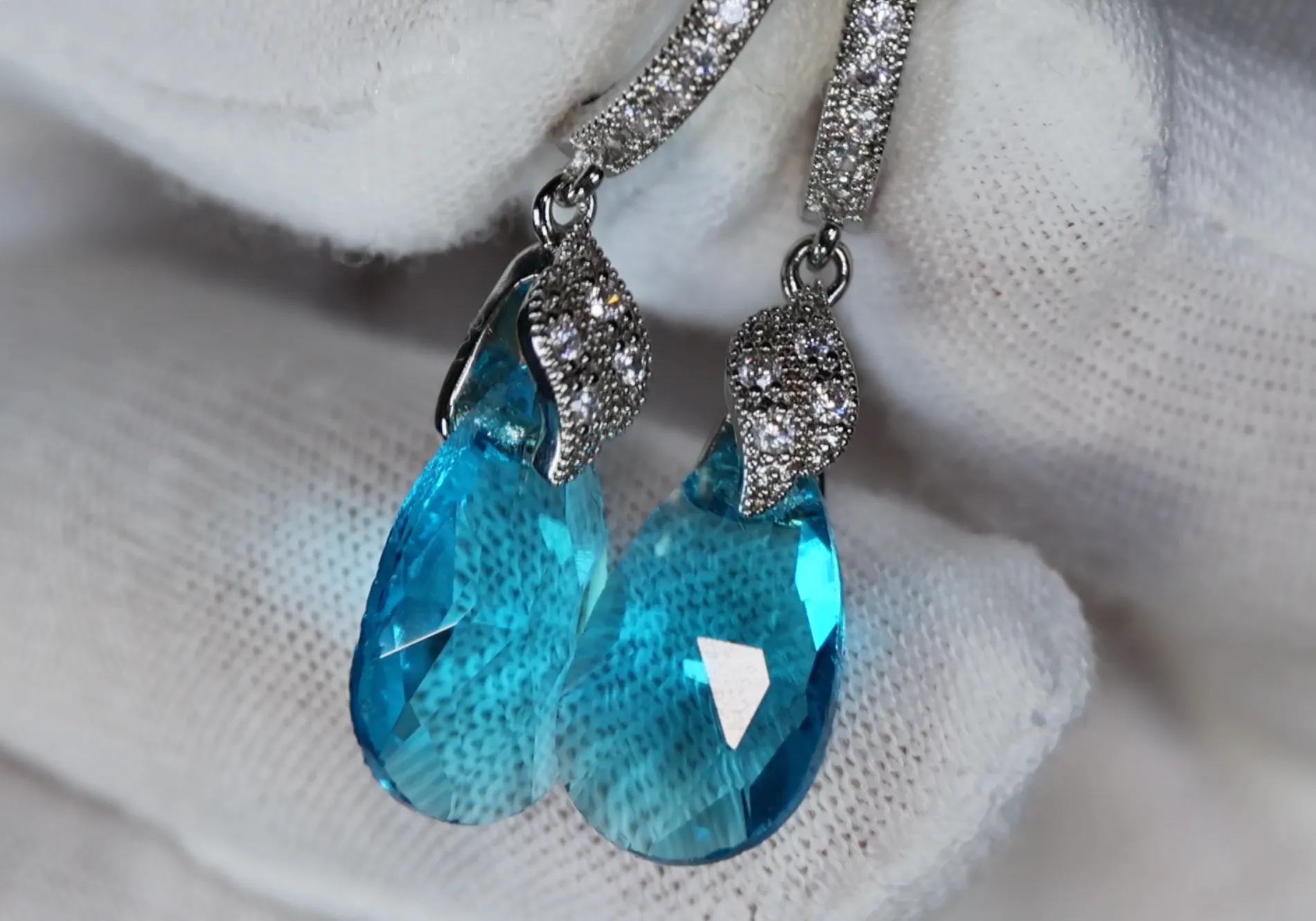 Pear Cut Diamond Earrings | Blue Teardrop Diamond Earrings