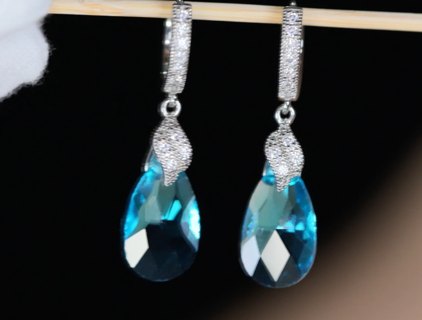 Pear Cut Diamond Earrings | Blue Teardrop Diamond Earrings