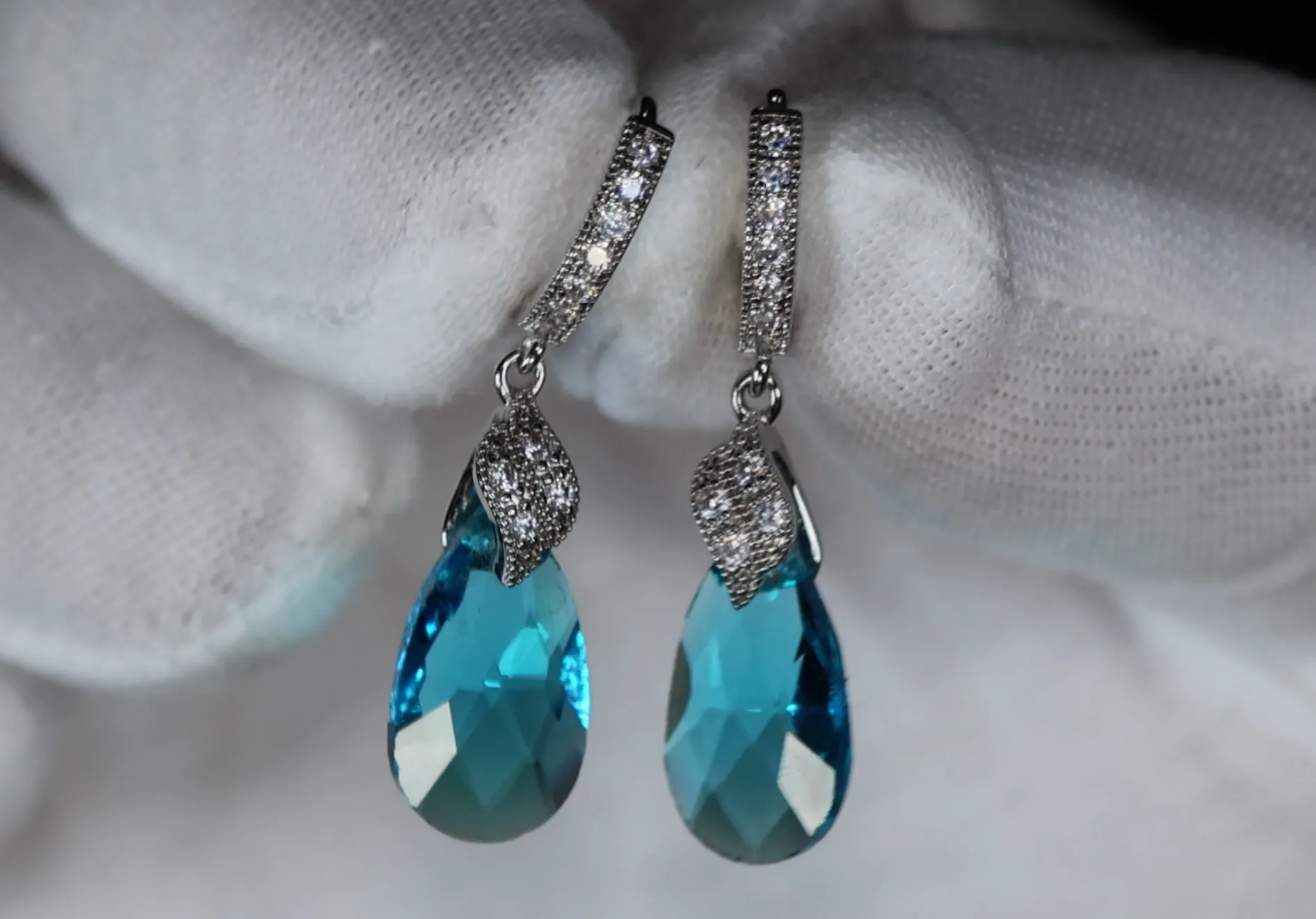 Pear Cut Diamond Earrings | Blue Teardrop Diamond Earrings