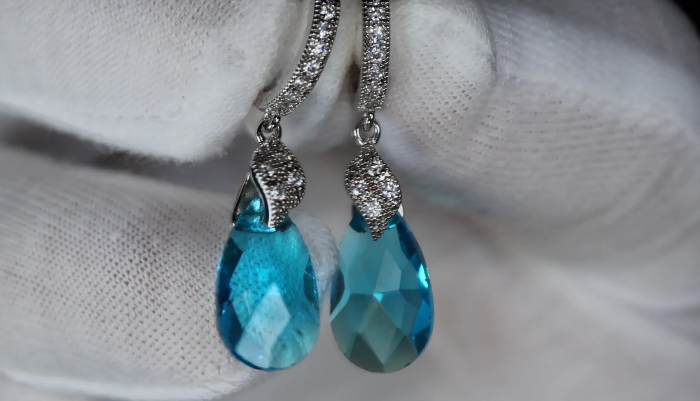Pear Cut Diamond Earrings | Blue Teardrop Diamond Earrings
