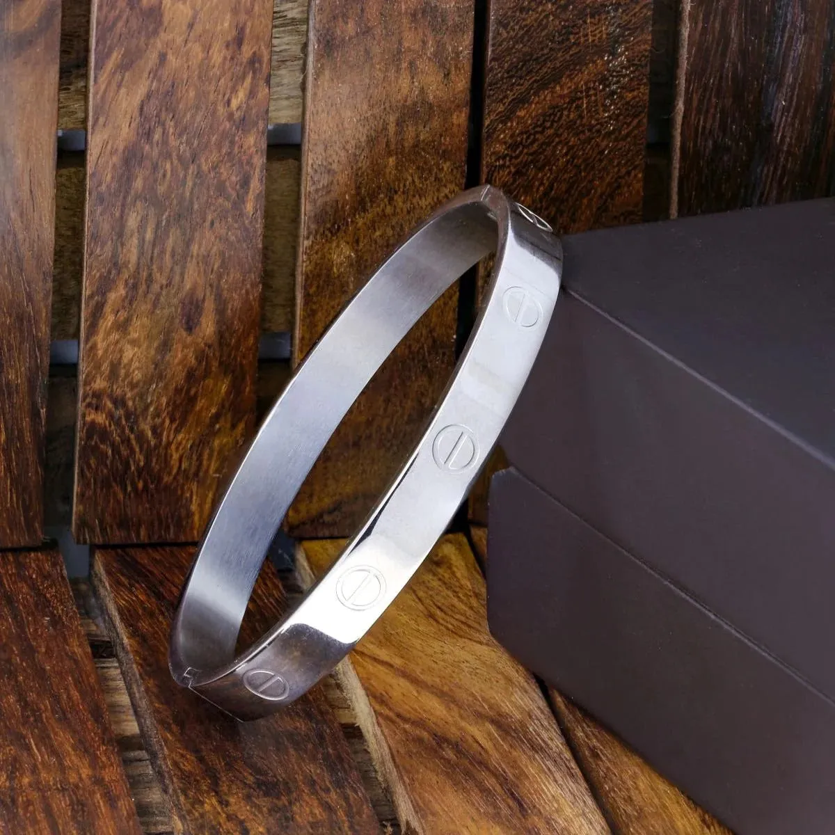 Premium Quality Gold Plated Gold Color Bracelet for Men & Women