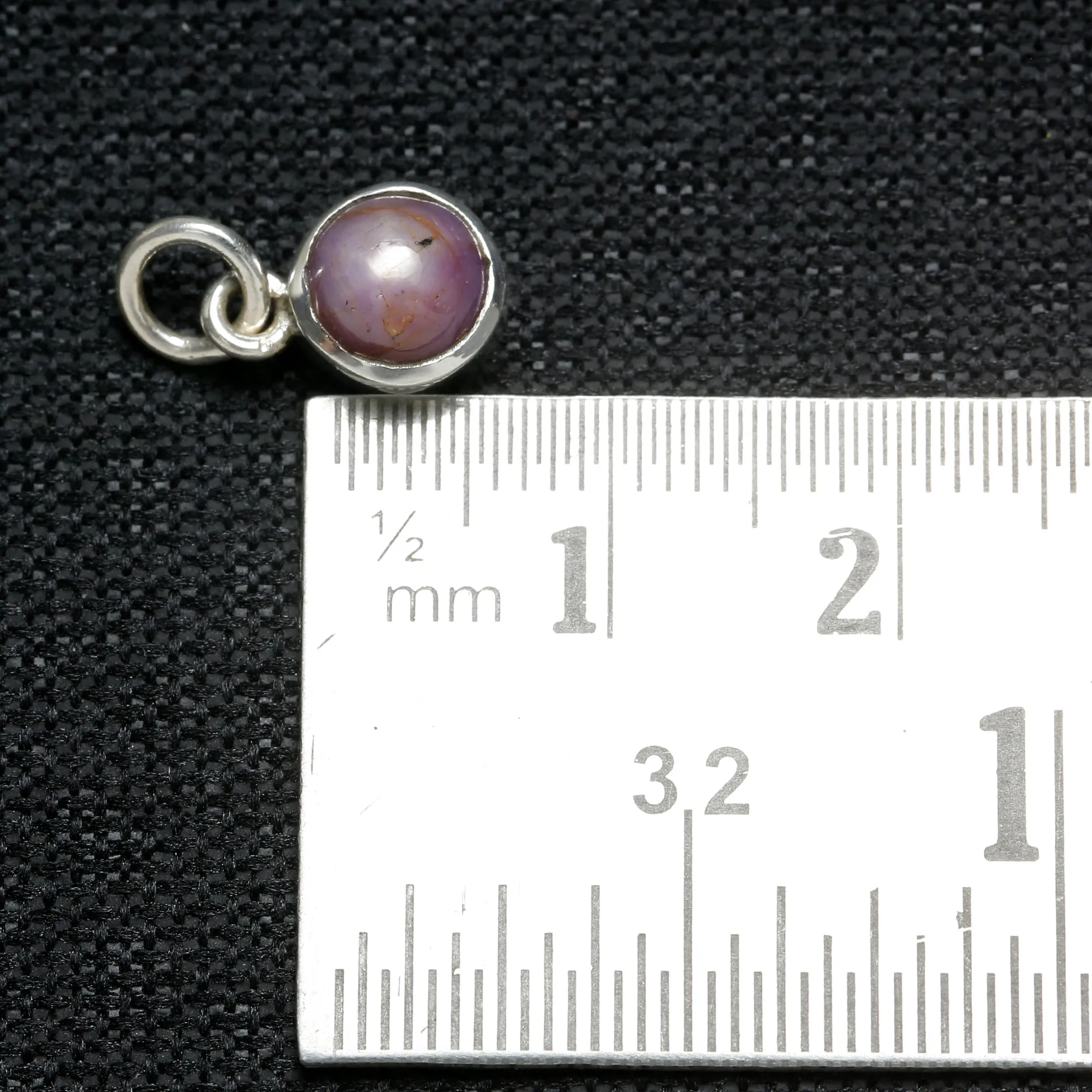 STAR SAPPHIRE 2 CT ROUND