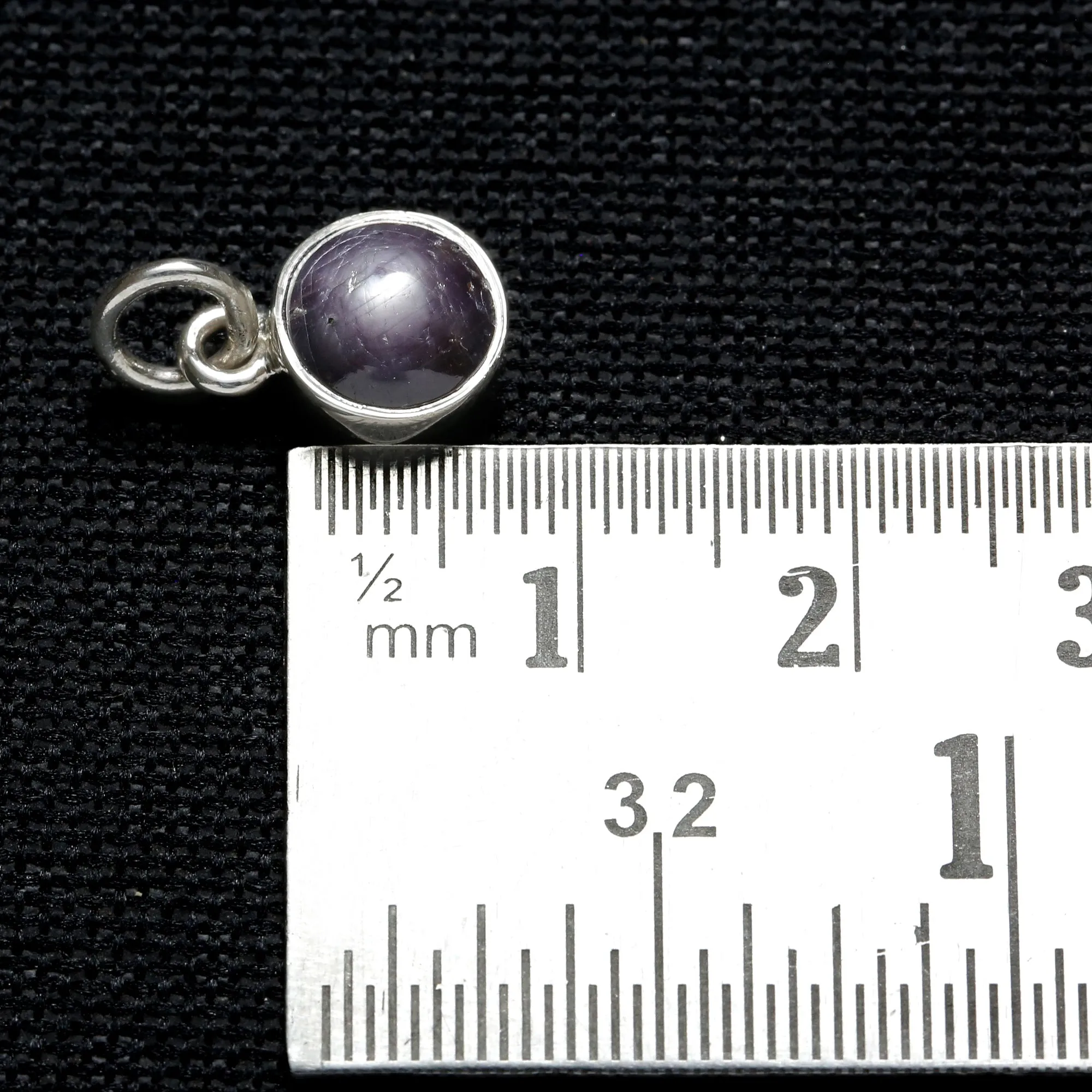 STAR SAPPHIRE 3.9 CT