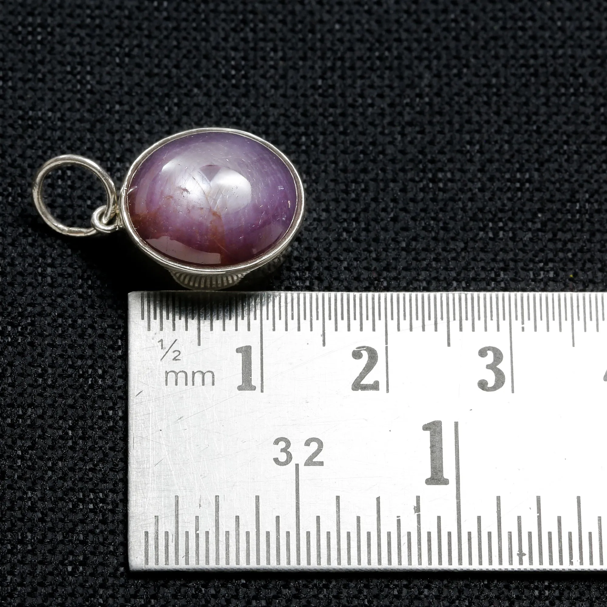 STAR SAPPHIRE 9 - 10 Ct