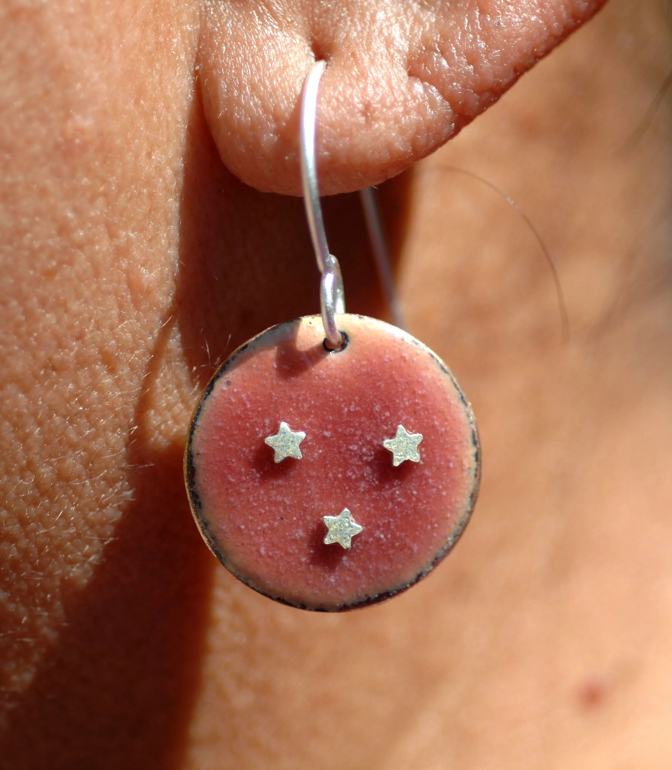 Tiny Metal Paisley Star 2.5mm