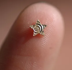 Tiny Metal Paisley Star 4.4mm