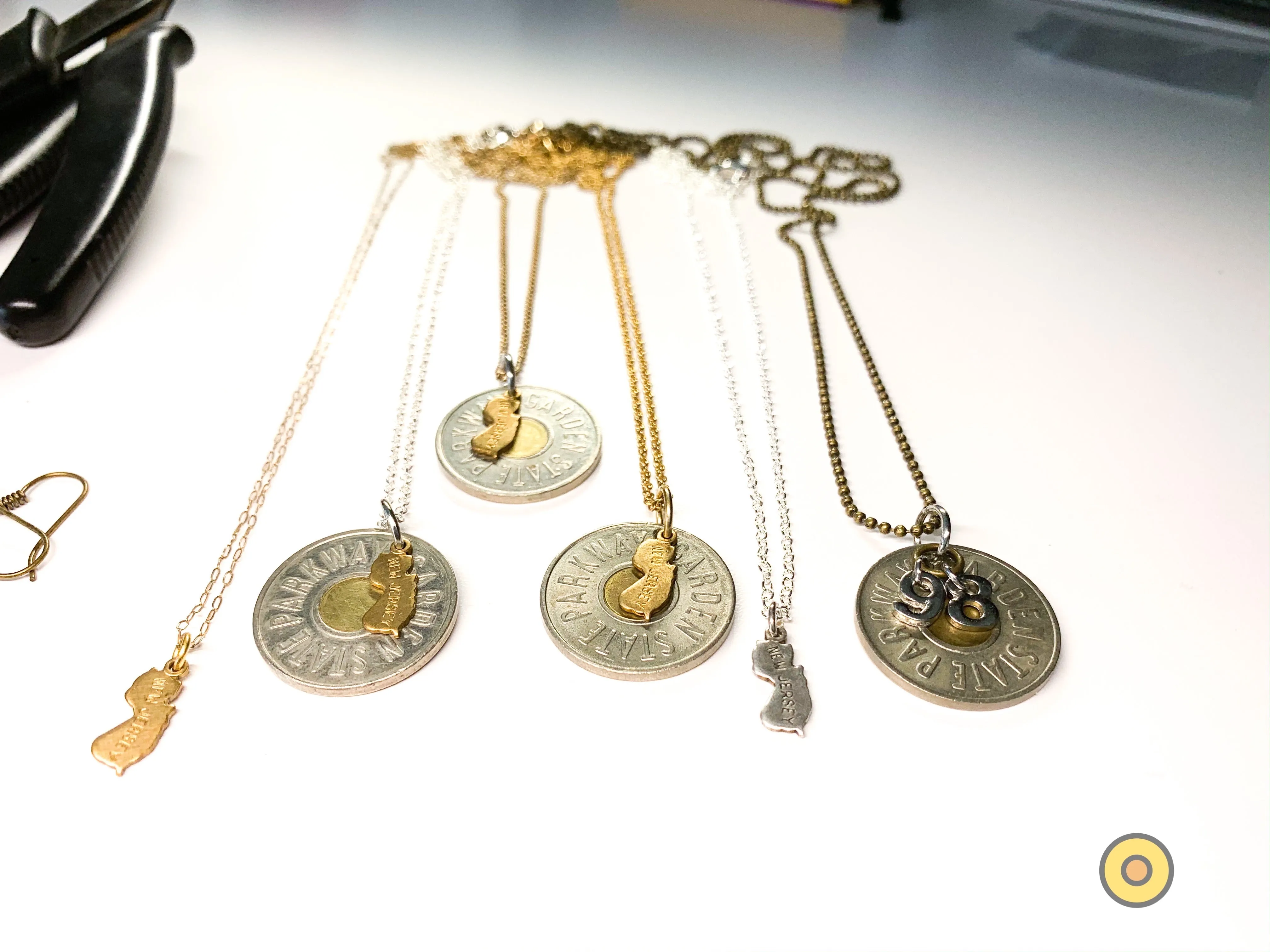 Token w/ NJ State Charm Rare Chain Necklace