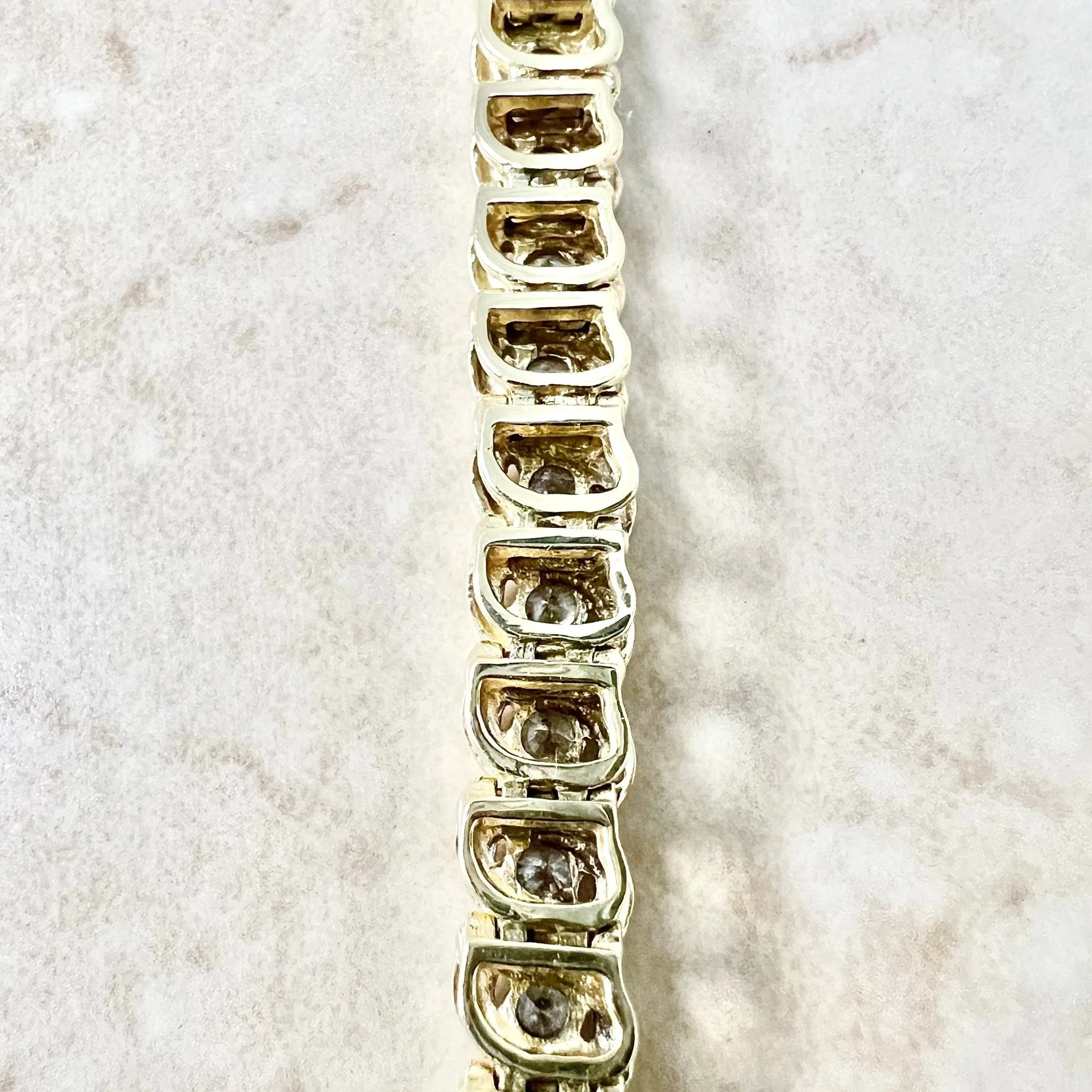 Vintage 10 Karat Yellow Gold 2 Carats Diamond Tennis Bracelet