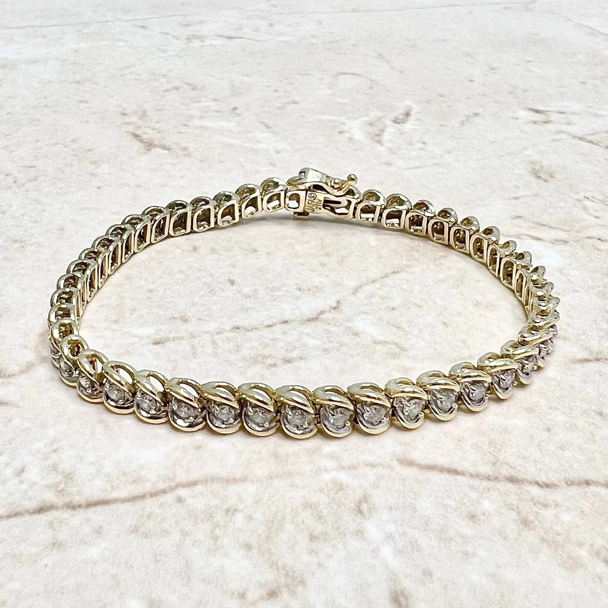 Vintage 10 Karat Yellow Gold 2 Carats Diamond Tennis Bracelet