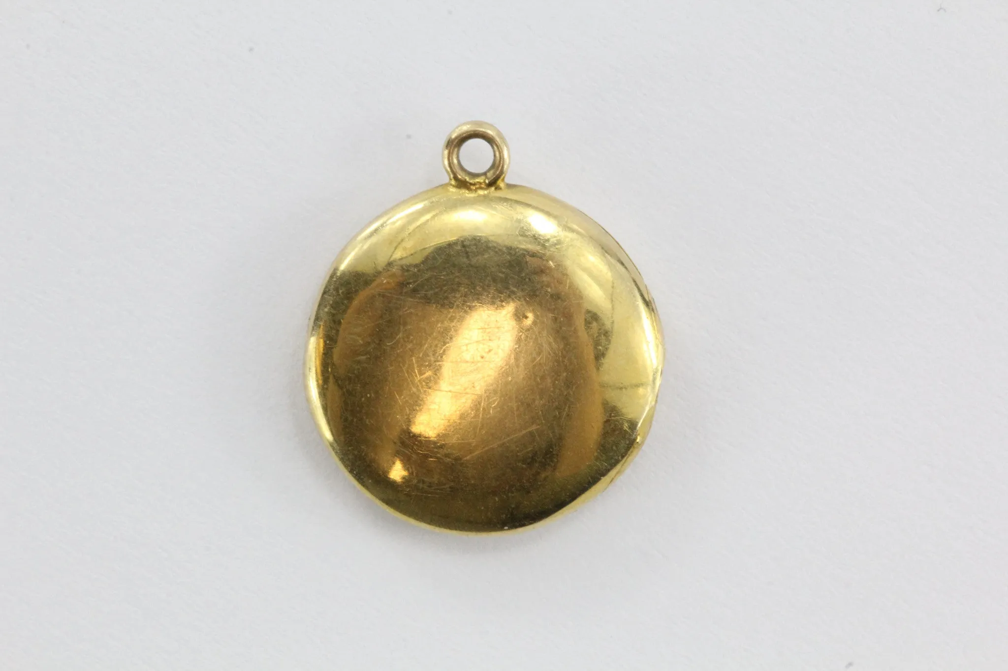 Vintage 10K Gold Art Nouveau Small Round Locket Pendant / Charm