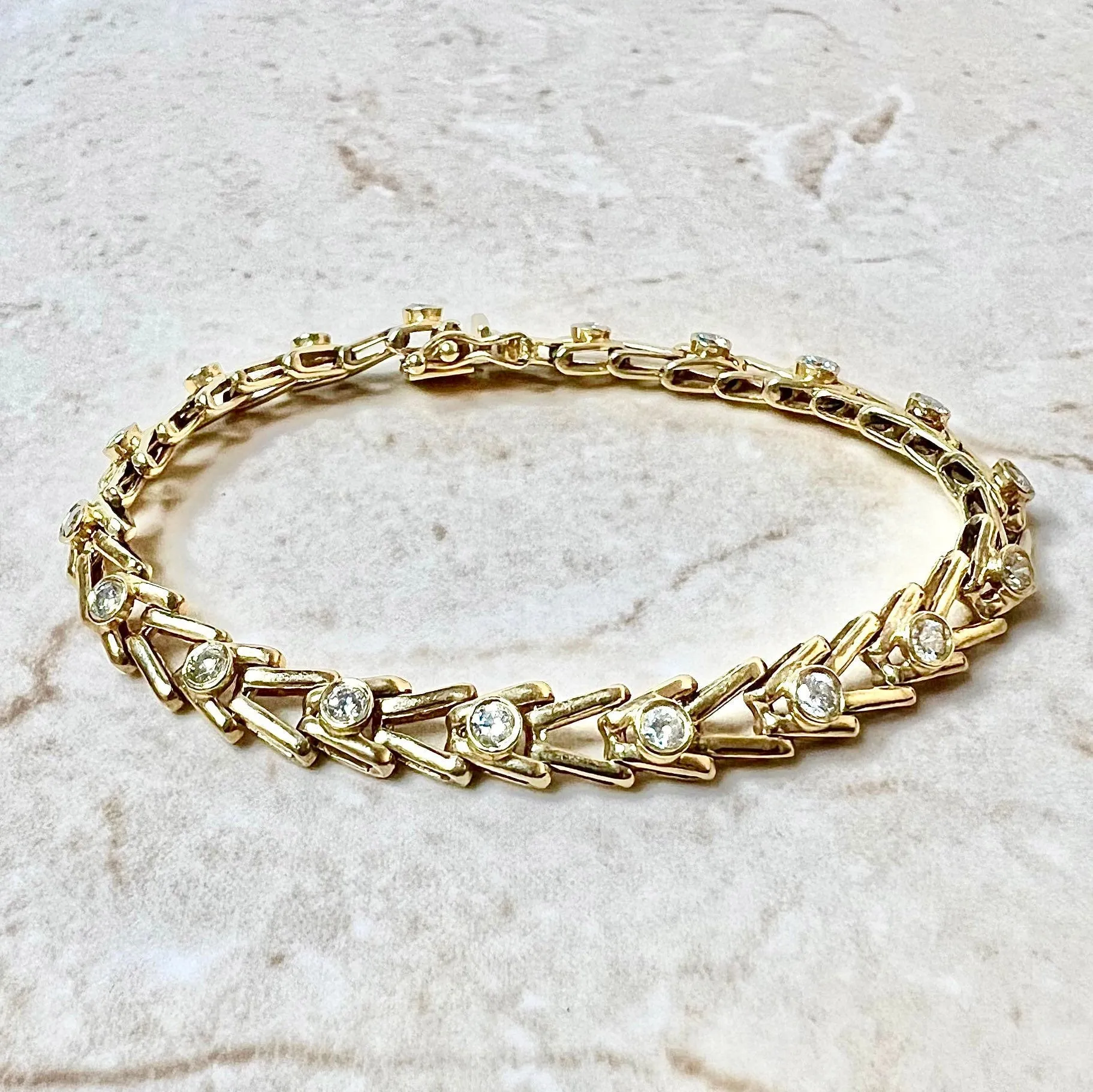 Vintage 14 Karat Yellow Gold Bezel-Set 1 Carat Diamond Tennis Bracelet