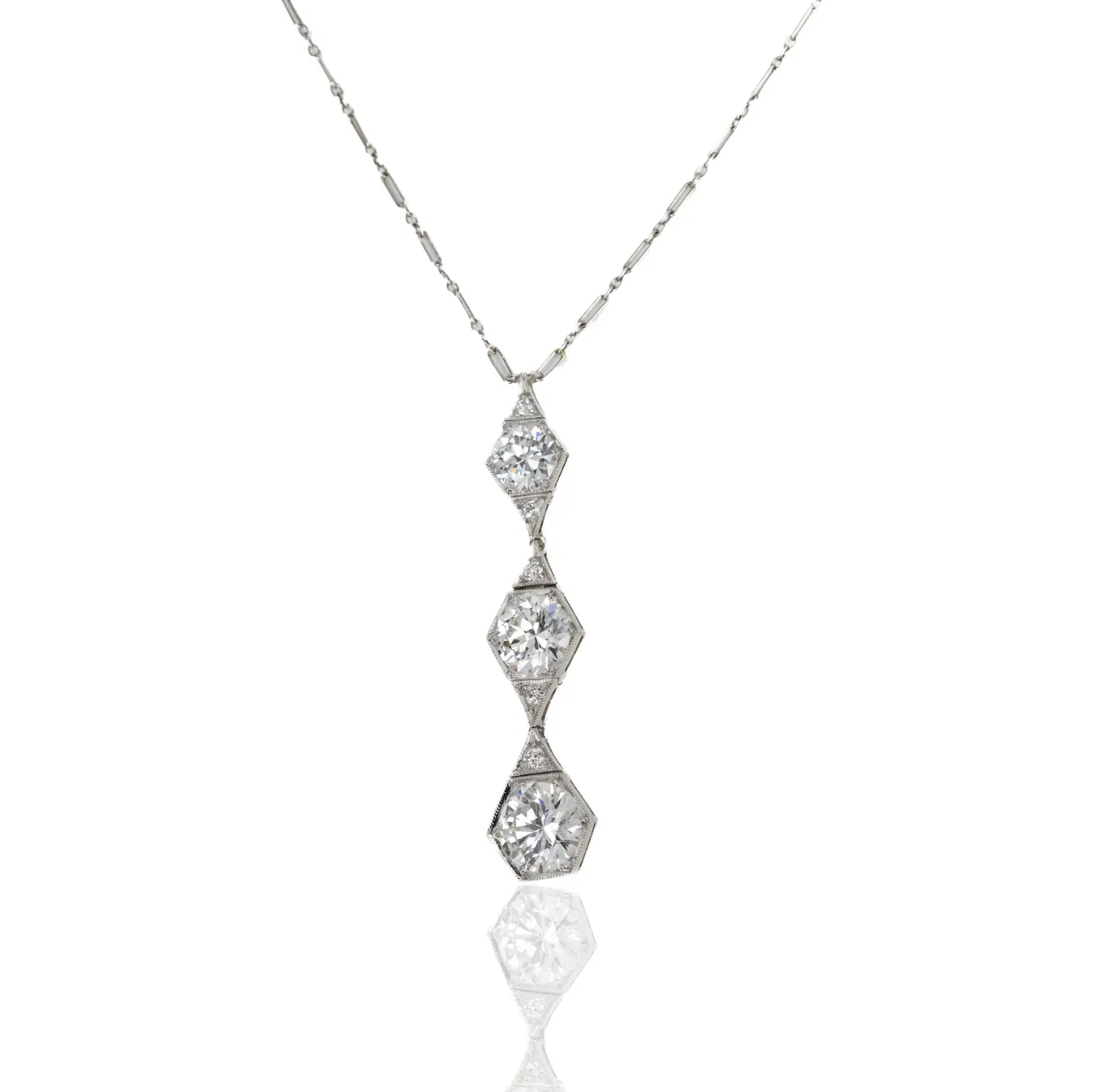 Vintage Art Deco Platinum 5.19 Carat Round Diamond Graduated Milgrain Pendant Necklace
