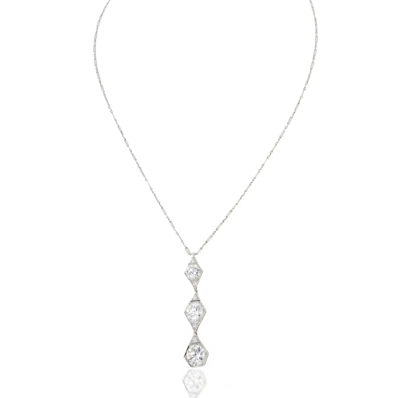 Vintage Art Deco Platinum 5.19 Carat Round Diamond Graduated Milgrain Pendant Necklace