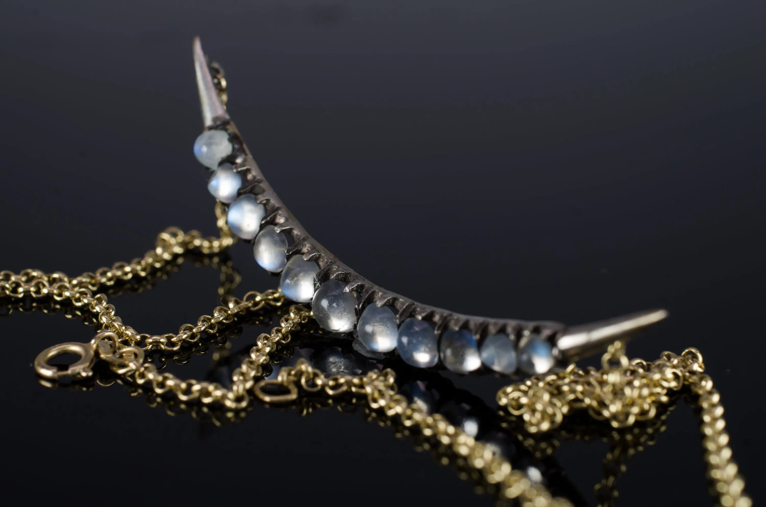 VINTAGE MOONSTONE CRESCENT BROOCH NECKLACE CONVERSION