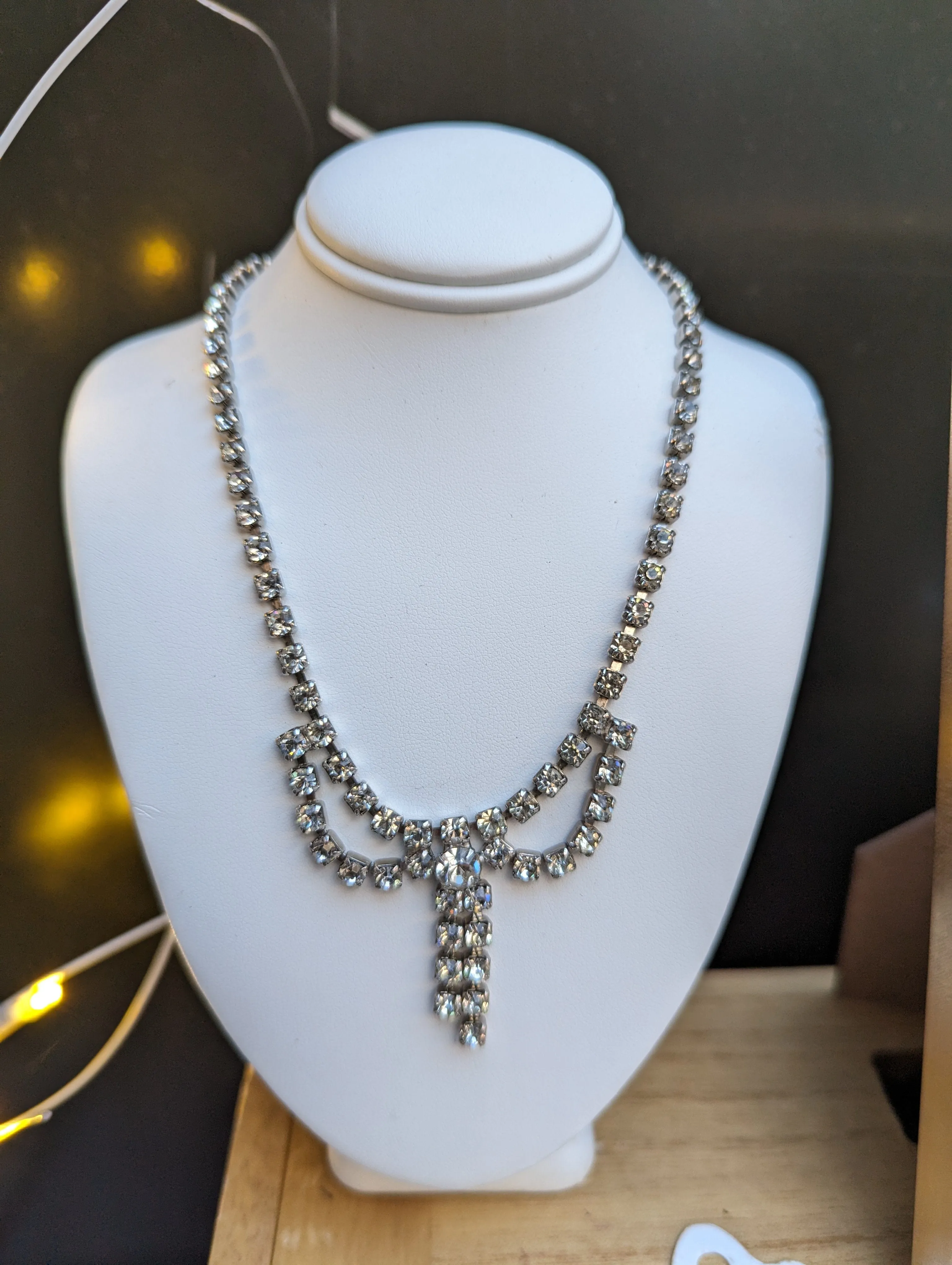Vintage - Silver Tone Rhinestone Bow Necklace